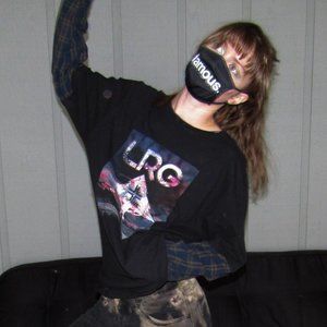 Flannel-sleeved Boyfriend top